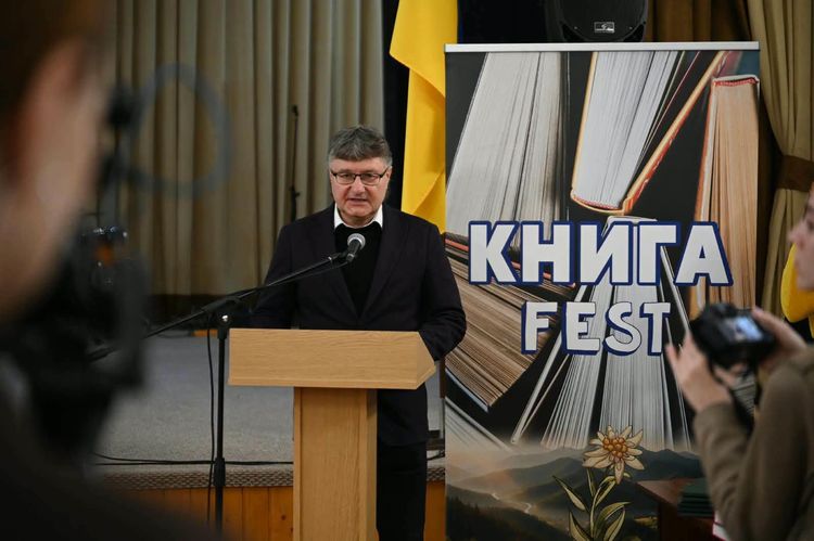 В Ужгороді відбувся масштабний «Книга-фесті 2026»