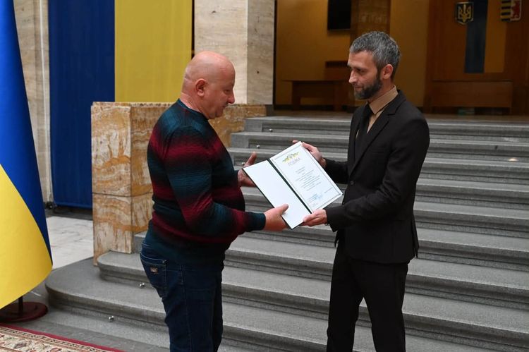 У Закарпатській ОВА відбулися урочистості до Дня автомобіліста і дорожника