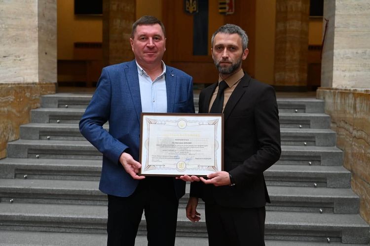 У Закарпатській ОВА відбулися урочистості до Дня автомобіліста і дорожника