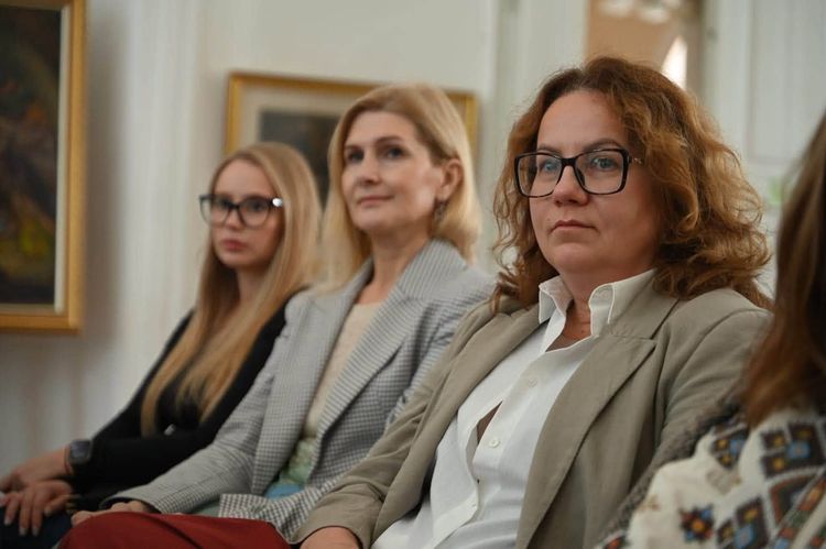 В Ужгороді в межах проєкту «Ти як?» відбулася лекція військового капелана Андрія Зелінського