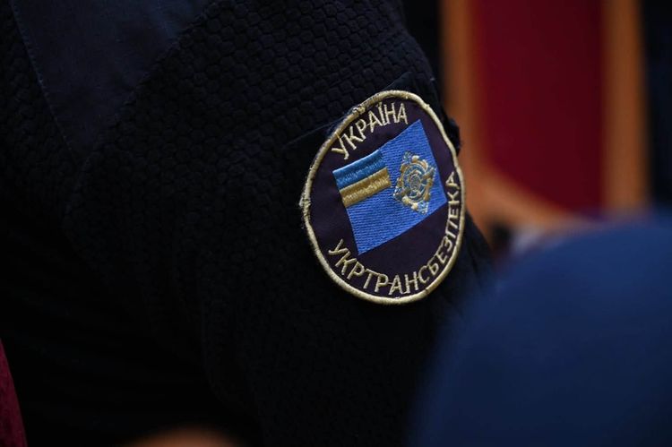 У Закарпатській ОВА відбулися урочистості до Дня автомобіліста і дорожника