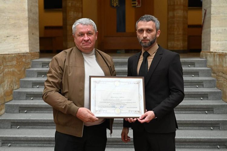 У Закарпатській ОВА відбулися урочистості до Дня автомобіліста і дорожника