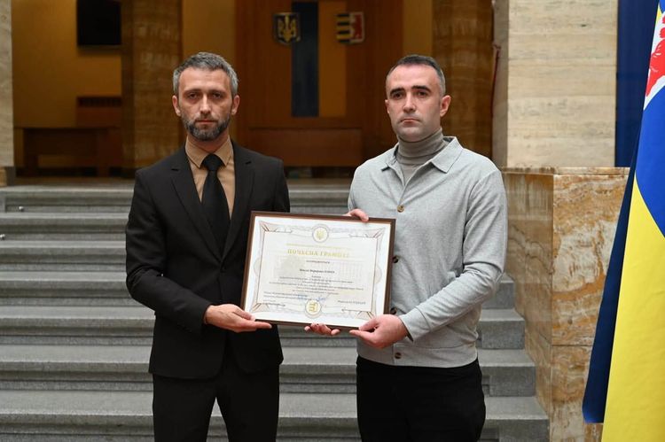 У Закарпатській ОВА відбулися урочистості до Дня автомобіліста і дорожника