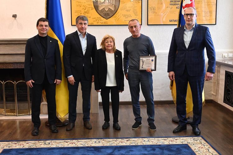 На Закарпатті відзначили переможців Всеукраїнського рейтингу «Сумлінні платники податків – 2025»