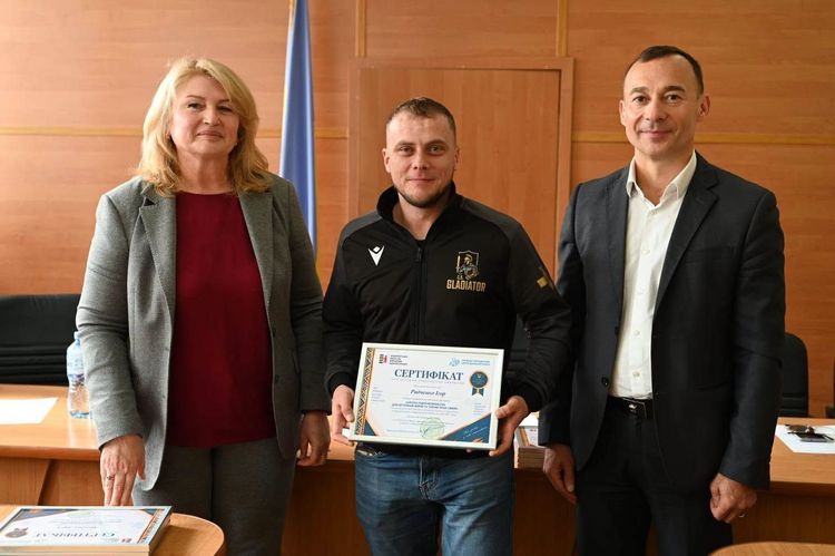 У Мукачеві вручили сертифікати випускникам «Школи ветеранського підприємництва»