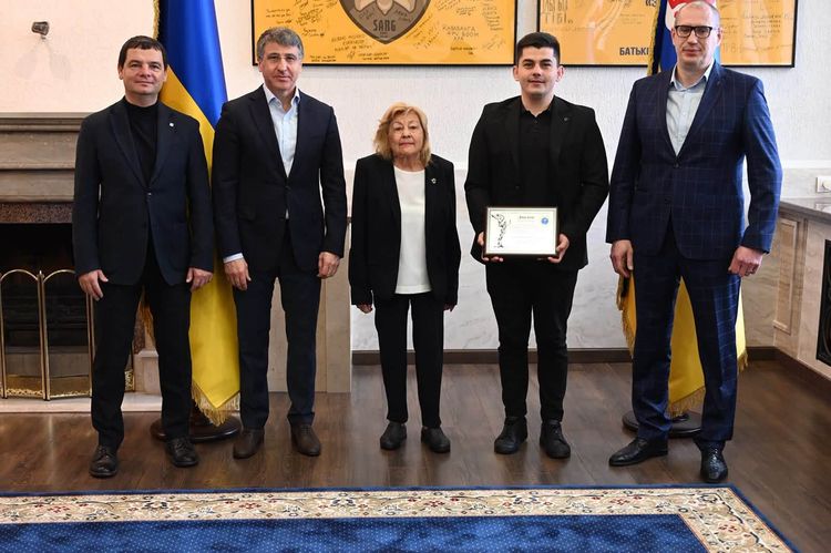 На Закарпатті відзначили переможців Всеукраїнського рейтингу «Сумлінні платники податків – 2025»