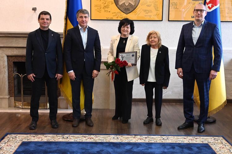На Закарпатті відзначили переможців Всеукраїнського рейтингу «Сумлінні платники податків – 2025»
