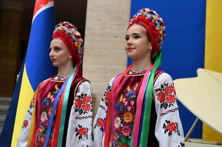 У Закарпатській ОВА відбулися урочисті збори до Дня працівника соціальної сфери