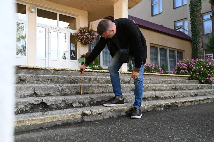 Один день з амбасадоркою Юліанною Дичкою: від Ради безбар’єрності до моніторингу об’єктів у Королеві