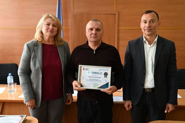 У Мукачеві вручили сертифікати випускникам «Школи ветеранського підприємництва»